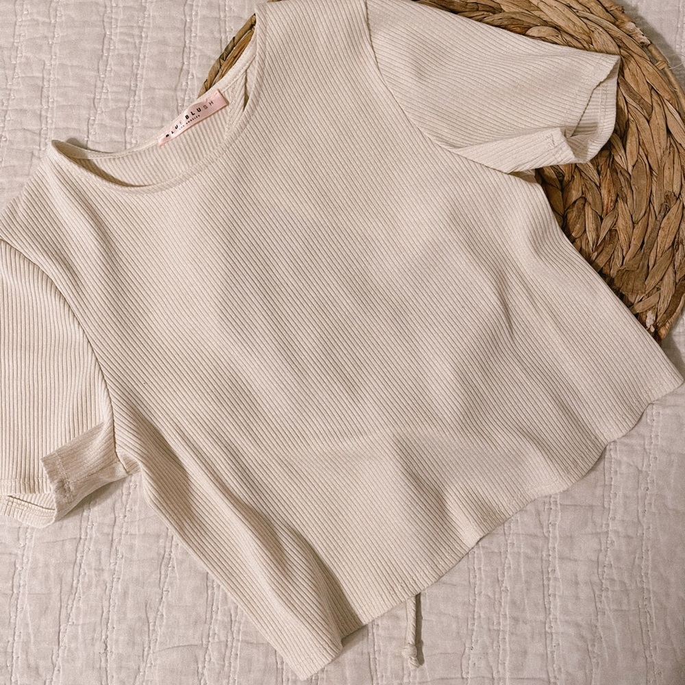 Blue Blush - Cream Ribbed open back crop shirt